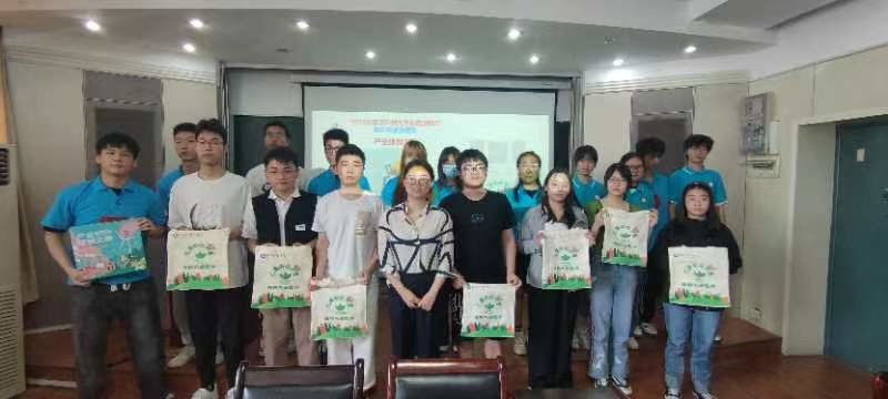 JXF吉祥坊体育资源与环境工程学院举办桌游科普活动:以桌游形式传达双碳理念