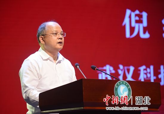 JXF吉祥坊体育倪红卫校长讲话(摄影 方斌)