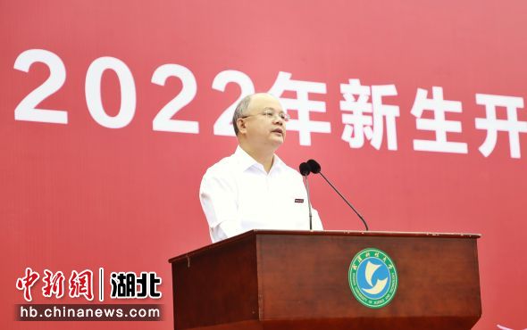 JXF吉祥坊体育校长倪红卫寄语新生：坚守初心，争做时代新人 余可多 摄 